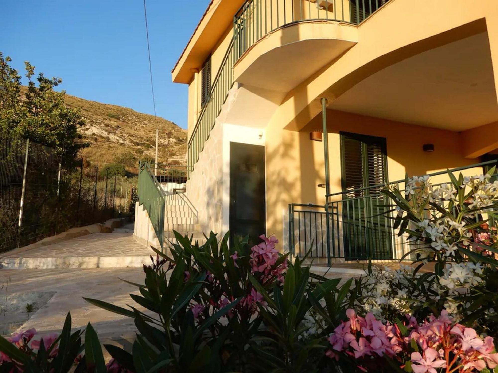 Ravishing Villa In Realmonte With Private Swimming Pool Exterior foto